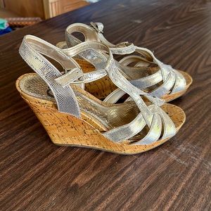 Gold wedges size 9.5